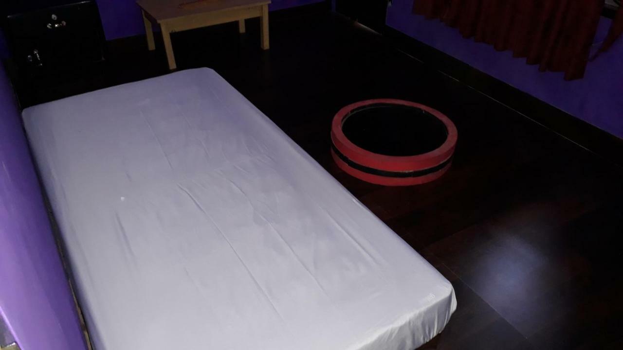Jabu Rosmina Hotell Citeureup Eksteriør bilde